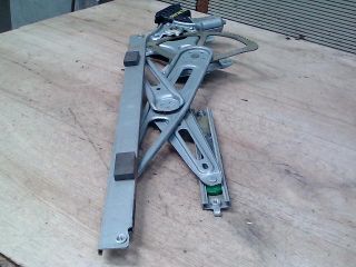 bontott TOYOTA AURIS Bal első Ablakemelő Szerkezet (Elektromos)