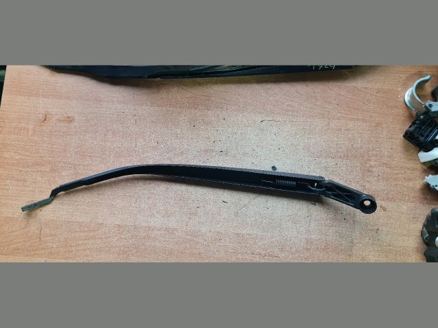 bontott TOYOTA AURIS Bal első Ablaktörlő Kar