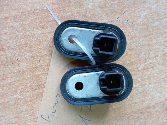 bontott TOYOTA AURIS Bal első Ajtó Kapcsoló