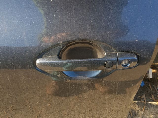 bontott TOYOTA AURIS Bal első Ajtó (Részeivel)