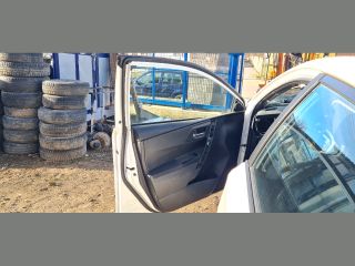 bontott TOYOTA AURIS Bal első Ajtó (Üres lemez)