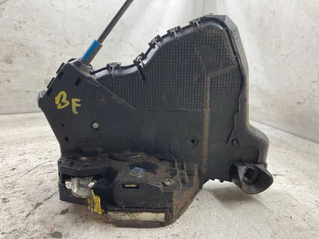 bontott TOYOTA AURIS Bal első Ajtózár