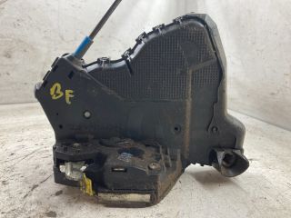 bontott TOYOTA AURIS Bal első Ajtózár