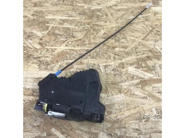 bontott TOYOTA AURIS Bal első Ajtózár