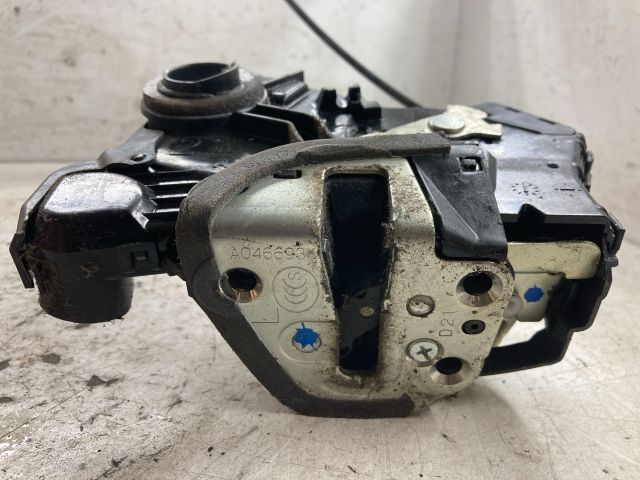 bontott TOYOTA AURIS Bal első Ajtózár