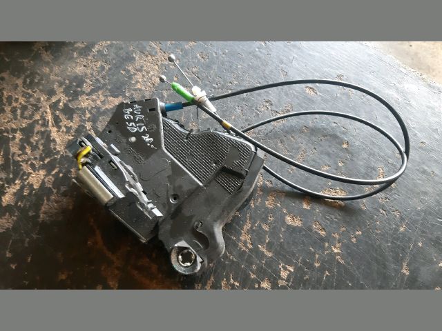 bontott TOYOTA AURIS Bal első Ajtózár