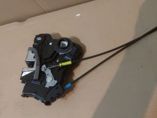 bontott TOYOTA AURIS Bal első Ajtózár