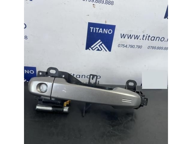 bontott TOYOTA AURIS Bal első Külső Kilincs