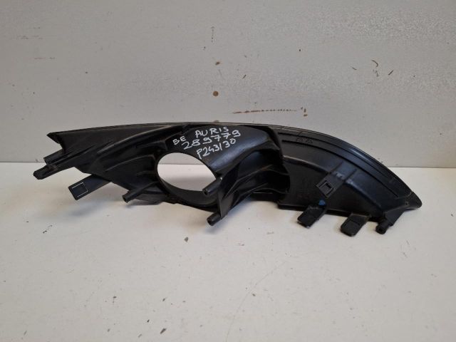 bontott TOYOTA AURIS Bal első Lökhárító Vakborítás