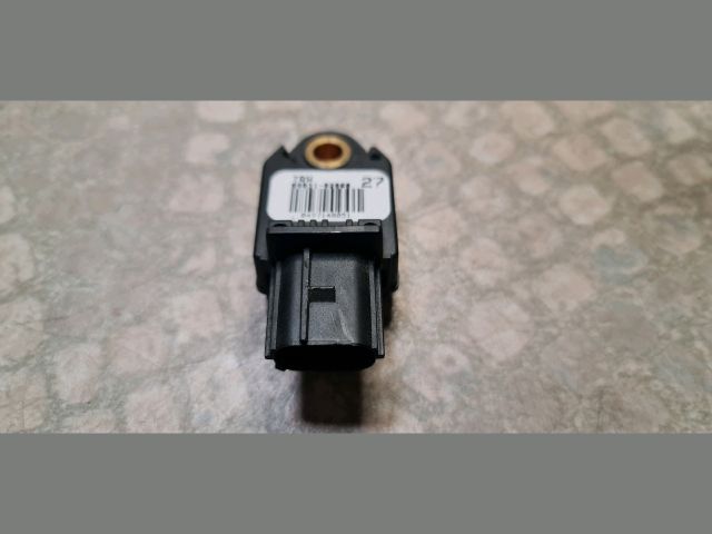 bontott TOYOTA AURIS Bal első Oldal Ütközés Érzékelő