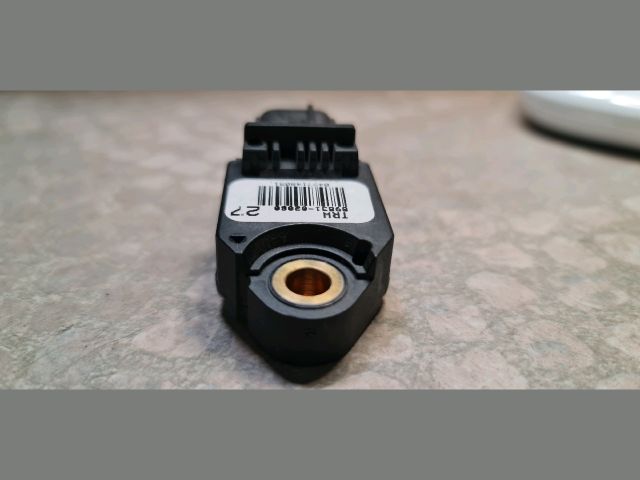 bontott TOYOTA AURIS Bal első Oldal Ütközés Érzékelő