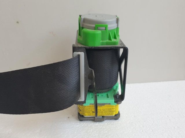 bontott TOYOTA AURIS Bal első Övfeszítő