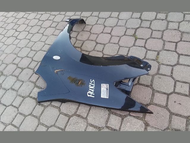 bontott TOYOTA AURIS Bal első Sárvédő