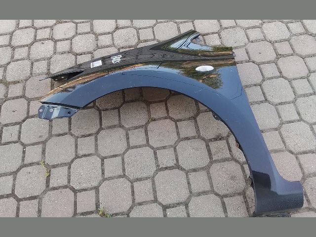 bontott TOYOTA AURIS Bal első Sárvédő