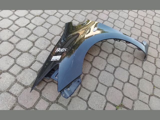 bontott TOYOTA AURIS Bal első Sárvédő