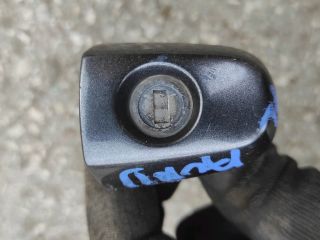 bontott TOYOTA AURIS Bal első Zárbetét