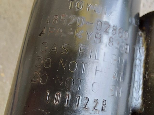 bontott TOYOTA AURIS Bal Gólyaláb Csonkállvánnyal