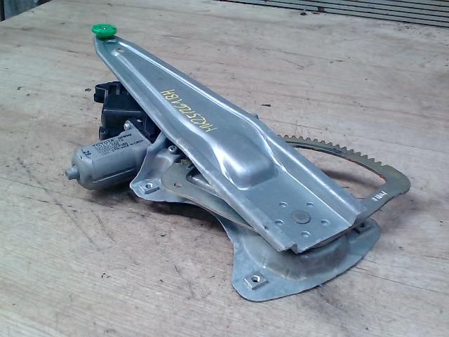 bontott TOYOTA AURIS Bal hátsó Ablakemelő Szerkezet (Elektromos)