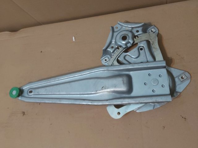 bontott TOYOTA AURIS Bal hátsó Ablakemelő Szerkezet (Elektromos)