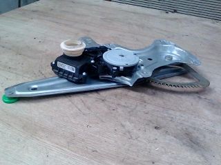 bontott TOYOTA AURIS Bal hátsó Ablakemelő Szerkezet (Elektromos)