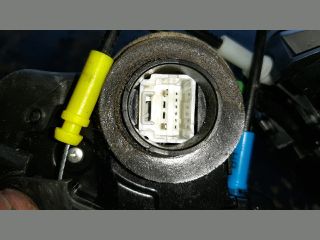 bontott TOYOTA AURIS Bal hátsó Ajtózár