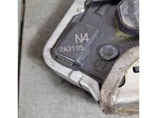 bontott TOYOTA AURIS Bal hátsó Ajtózár