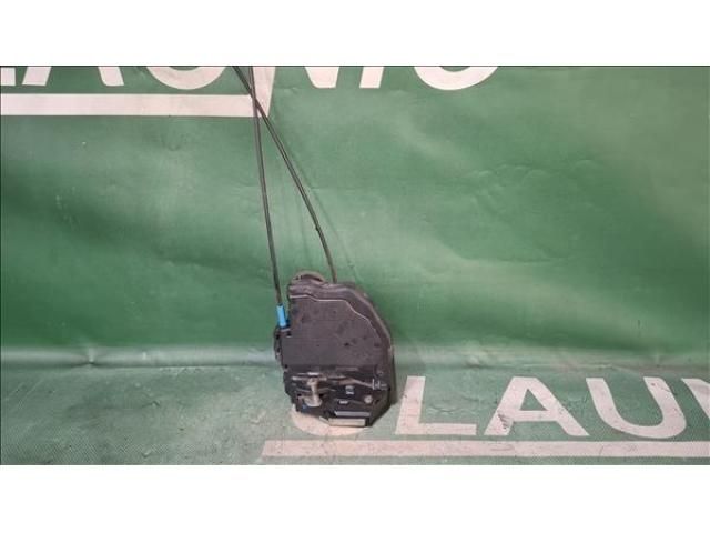 bontott TOYOTA AURIS Bal hátsó Ajtózár