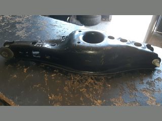 bontott TOYOTA AURIS Bal hátsó Alsó Lengőkar