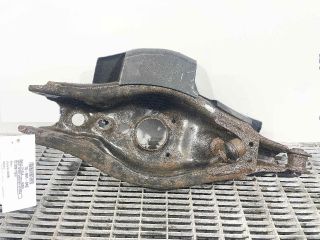 bontott TOYOTA AURIS Bal hátsó Alsó Lengőkar