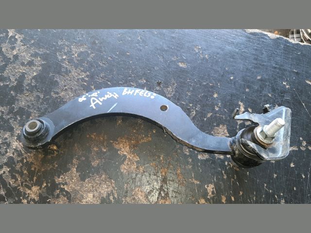 bontott TOYOTA AURIS Bal hátsó Felső Első Lengőkar