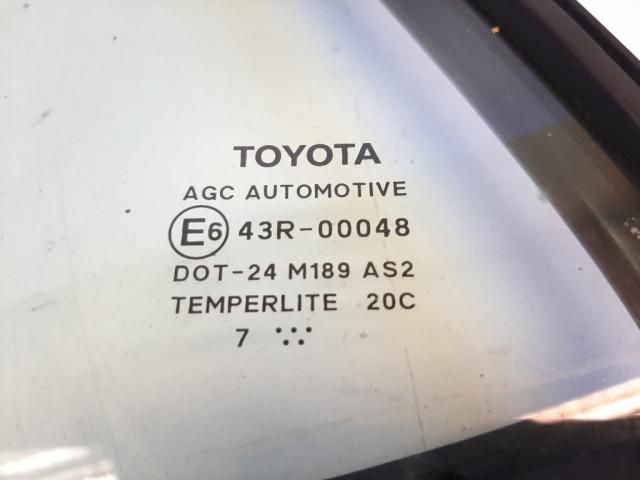 bontott TOYOTA AURIS Bal hátsó Fixüveg (Ajtóban)