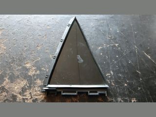 bontott TOYOTA AURIS Bal hátsó Fixüveg (Ajtóban)