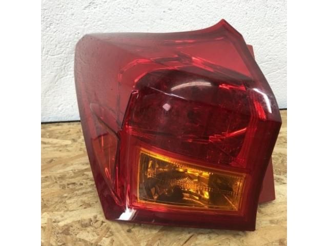 bontott TOYOTA AURIS Bal Hátsó Lámpa
