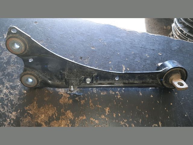 bontott TOYOTA AURIS Bal hátsó Lengőkar