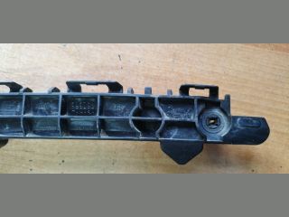 bontott TOYOTA AURIS Bal hátsó Oldal Lökhárító Tartó (Műanyag)