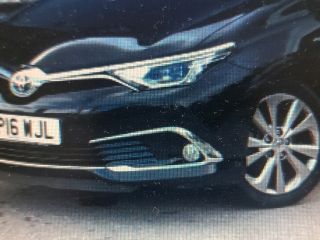 bontott TOYOTA AURIS Bal Ködfényszóró Lámpakeret