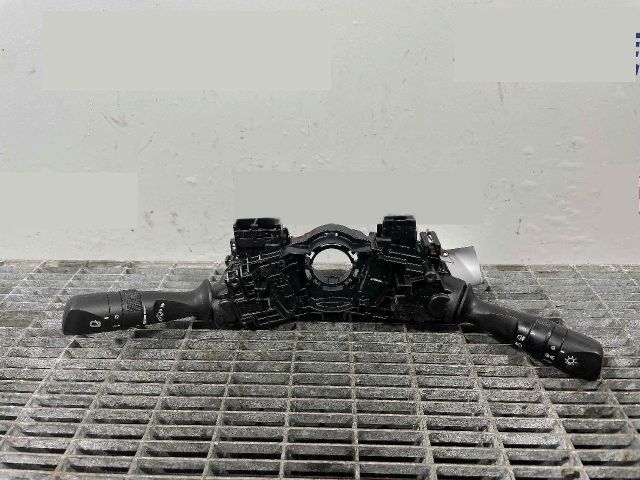 bontott TOYOTA AURIS Bal Kormánykapcsoló Irányjelző