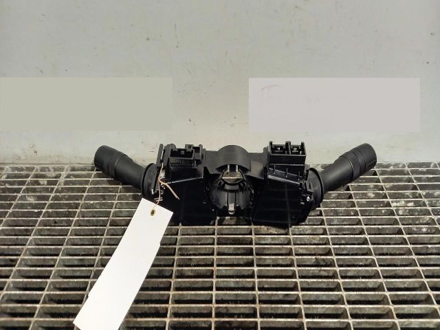 bontott TOYOTA AURIS Bal Kormánykapcsoló Irányjelző