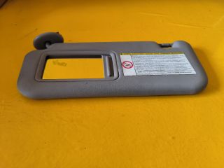 bontott TOYOTA AURIS Bal Napellenző