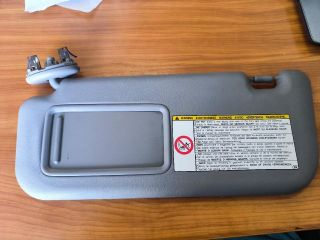 bontott TOYOTA AURIS Bal Napellenző