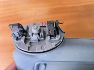 bontott TOYOTA AURIS Bal Napellenző