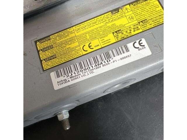 bontott TOYOTA AURIS Bal Térdlégzsák