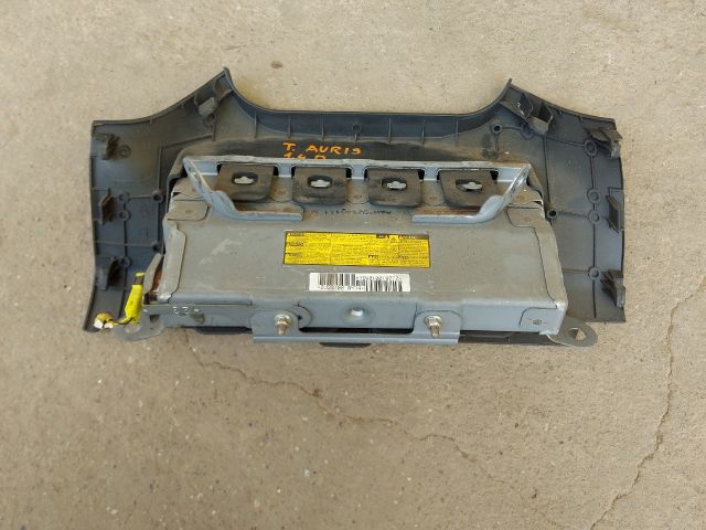 bontott TOYOTA AURIS Bal Térdlégzsák