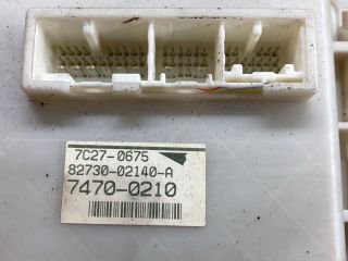 bontott TOYOTA AURIS Biztosítéktábla Doboz