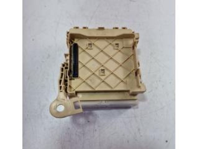 bontott TOYOTA AURIS Biztosítéktábla Utastér