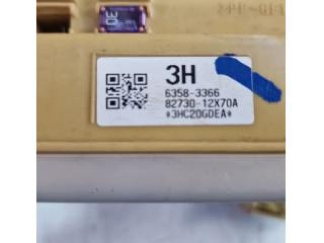 bontott TOYOTA AURIS Biztosítéktábla Utastér