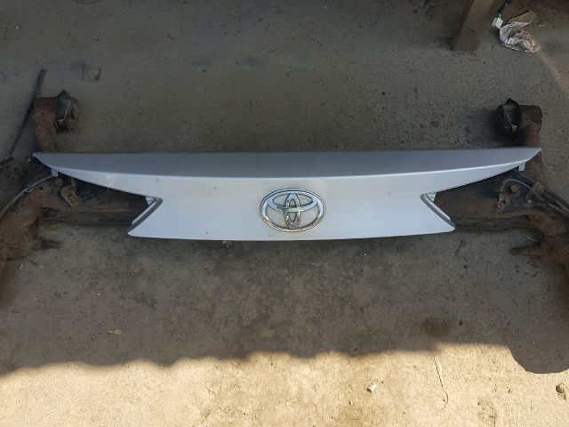 bontott TOYOTA AURIS Csomagtérajtó Díszléc