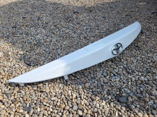 bontott TOYOTA AURIS Csomagtérajtó Díszléc