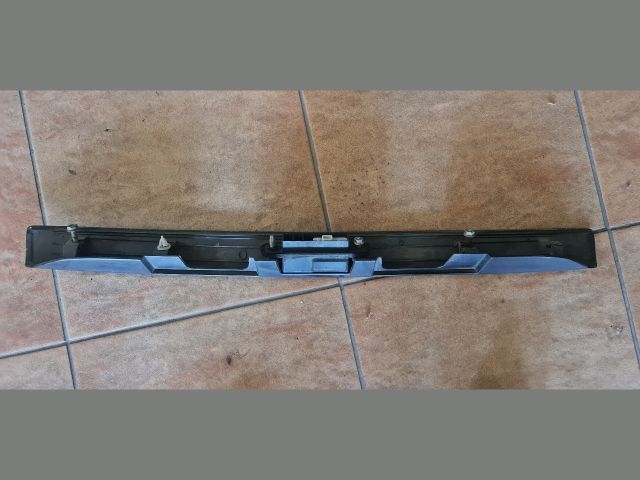 bontott TOYOTA AURIS Csomagtérajtó Díszléc