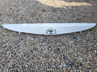 bontott TOYOTA AURIS Csomagtérajtó Díszléc
